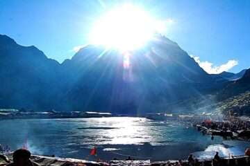 মণিমহেশ সূর্যোদয়